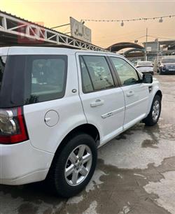 لاند روفر LR2